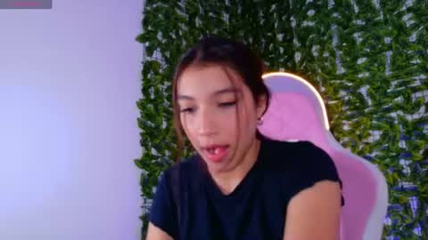 Snapshot of _emmacherry chatting on June 17, 12:50 pm _emmacherry online show from June 17, 12:50 pm