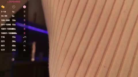 _esmeraldiyaa_ online show from November 8, 9:24 pm