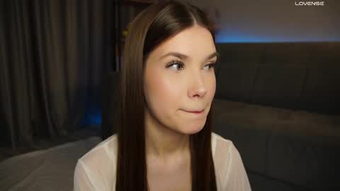 Snapshot of _eva_lee chatting on February 27, 6:42 pm Alice online show from February 27, 6:42 pm