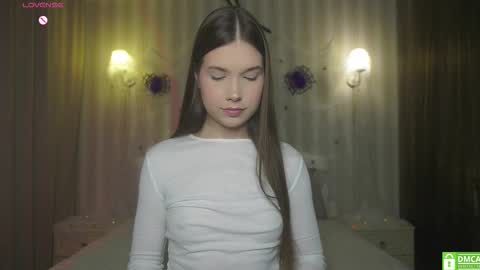 Snapshot of _eva_lee chatting on November 6, 7:59 pm Alice online show from November 6, 7:59 pm