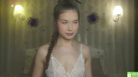 Snapshot of _eva_lee chatting on November 8, 9:02 pm Alice online show from November 8, 9:02 pm