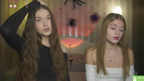 Snapshot of _eva_lee chatting on November 9, 6:39 pm Alice online show from November 9, 6:39 pm