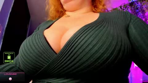 Snapshot of _fantastic_ellie_ chatting on March 10, 12:51 am Wow mommy online show from March 10, 12:51 am