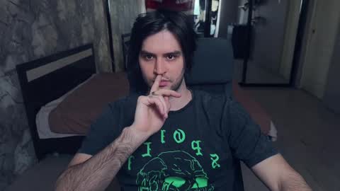 Snapshot of _fatrabbit chatting on February 17, 12:59 pm Keanu online show from February 17, 12:59 pm