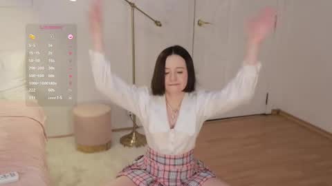 Essie  online show from February 28, 10:41 am