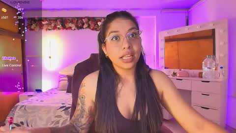 Snapshot of _gaby1 chatting on January 11, 6:29 am Juliana Gaby Kloe online show from January 11, 6:29 am