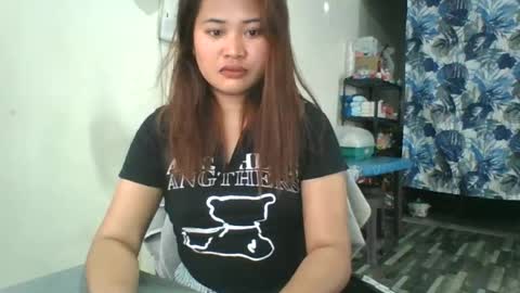 Snapshot of _genevieve22_ chatting on June 28, 3:45 am genny online show from June 28, 3:45 am