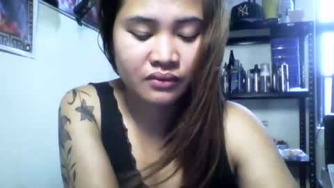 Snapshot of _genevieve22_ chatting on July 4, 1:12 am genny online show from July 4, 1:12 am