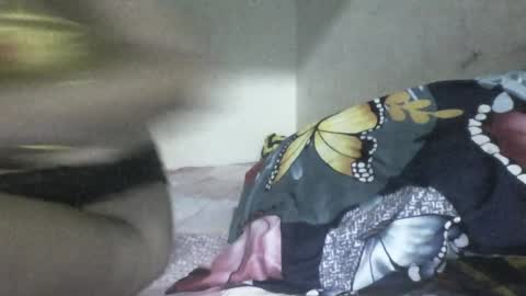 Snapshot of _genevieve22_ chatting on July 7, 11:14 am genny online show from July 7, 11:14 am