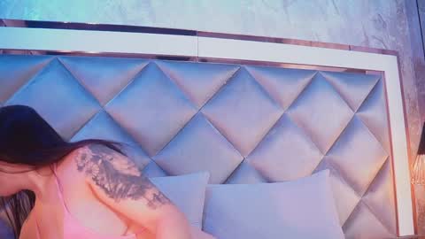 _giggy online show from April 7, 11:43 am