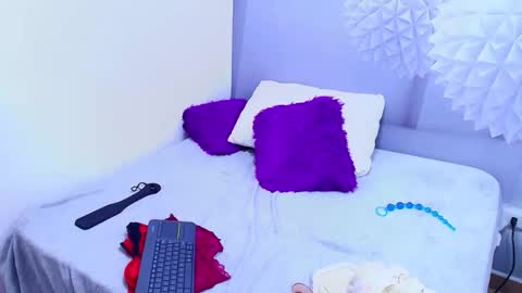 Snapshot of _gold_strawberry_ chatting on May 16, 6:32 am _gold_strawberry_ online show from May 16, 6:32 am