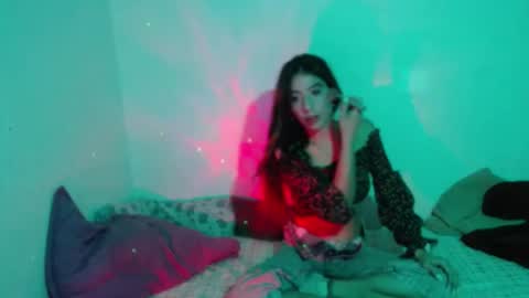 _gold_strawberry_ online show from July 22, 6:38 am