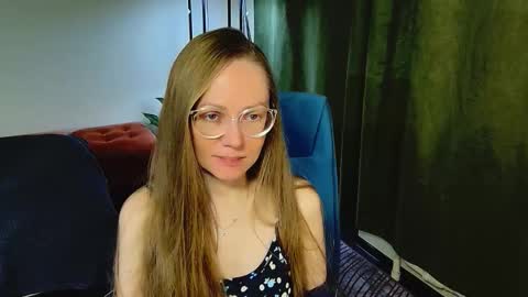 Snapshot of _goldilocks__ chatting on September 28, 6:41 am _goldilocks__ online show from September 28, 6:41 am