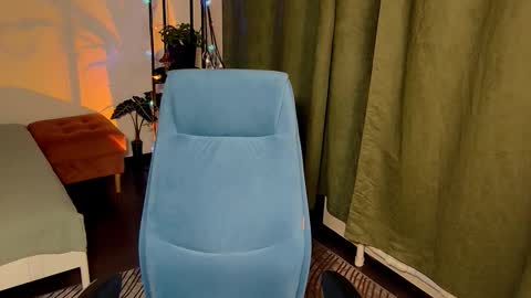 Snapshot of _goldilocks__ chatting on October 6, 5:54 pm _goldilocks__ online show from October 6, 5:54 pm