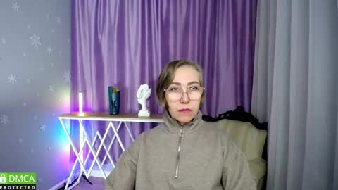_greybunny_ online show from October 21, 10:05 am