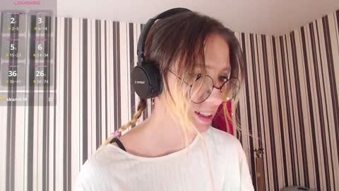 Snapshot of _hanna_moon_ chatting on February 7, 7:18 am Hannaolotl online show from February 7, 7:18 am