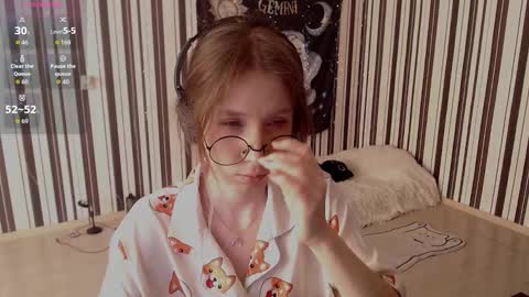 Snapshot of _hanna_moon_ chatting on September 18, 11:56 am Hannaolotl online show from September 18, 11:56 am
