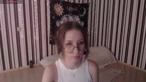 Snapshot of _hanna_moon_ chatting on September 19, 9:00 am Hannaolotl online show from September 19, 9:00 am