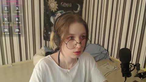 Snapshot of _hanna_moon_ chatting on October 3, 10:23 am Hannaolotl online show from October 3, 10:23 am