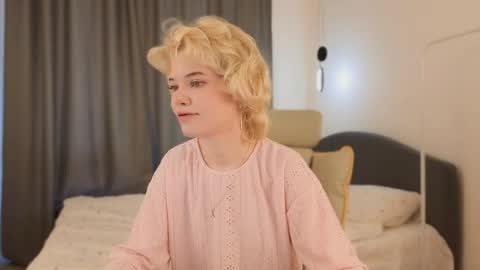 Alisha online show from May 28, 12:13 pm
