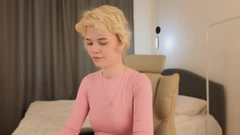 Alisha online show from May 29, 12:36 pm