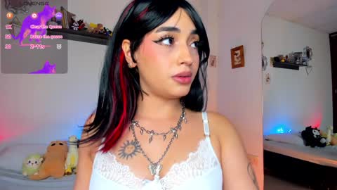 Snapshot of _hotpink chatting on January 31, 12:17 am Jenn online show from January 31, 12:17 am