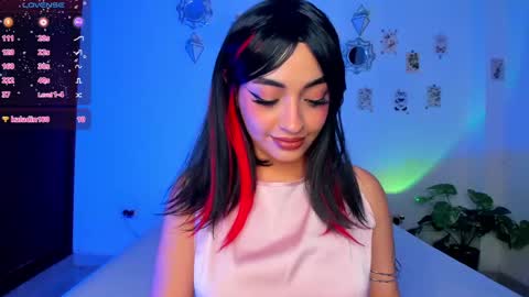 Snapshot of _hotpink chatting on February 25, 11:11 pm Jenn online show from February 25, 11:11 pm