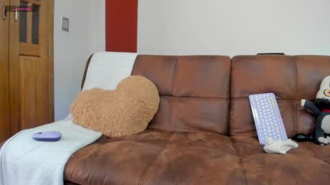 _hottie__ online show from May 13, 9:00 pm