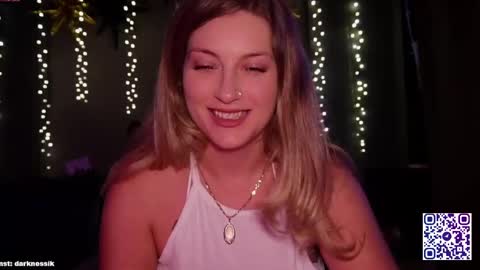 Snapshot of _hypnotic_gaze_ chatting on March 7, 11:18 am Nessy online show from March 7, 11:18 am