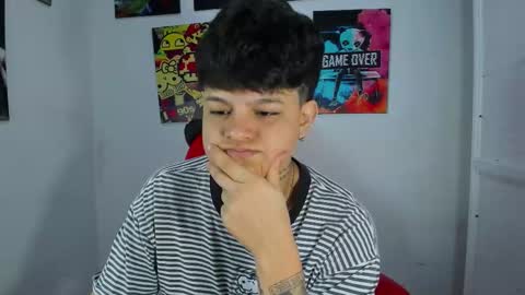 Snapshot of _ian_sweet chatting on January 9, 12:08 pm ian online show from January 9, 12:08 pm