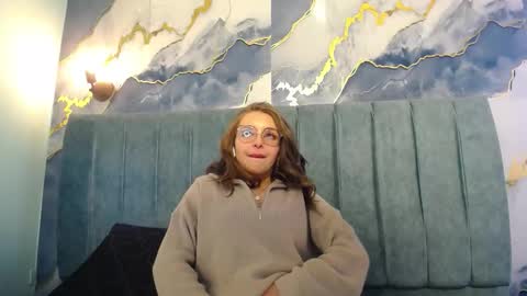 Isa online show from October 18, 3:46 pm