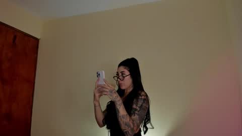 Isabella online show from January 6, 11:40 pm