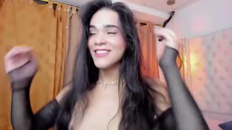 Snapshot of _isalittlestar_ chatting on July 7, 3:42 am ISABELLA online show from July 7, 3:42 am