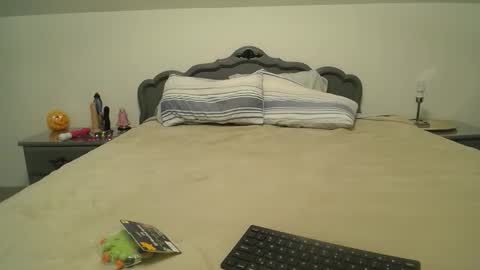  ittybitty online show from October 31, 12:44 am