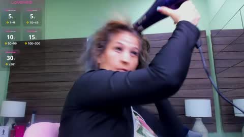 JADE  online show from March 31, 11:54 am