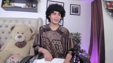 Snapshot of _jaay77 chatting on December 11, 6:42 pm Jay online show from December 11, 6:42 pm