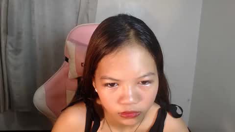 Snapshot of _jennn chatting on May 5, 3:20 pm Jen online show from May 5, 3:20 pm