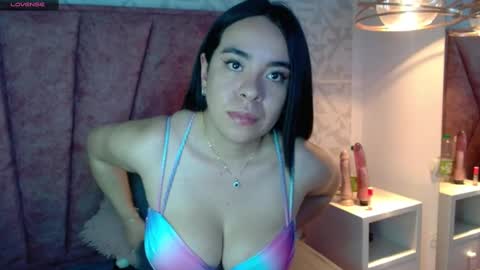 Snapshot of _julietaa chatting on March 12, 6:44 pm Julieta online show from March 12, 6:44 pm