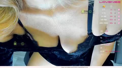 _justcallme_ online show from June 1, 9:22 am