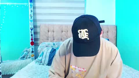 mod online show from March 8, 4:27 am