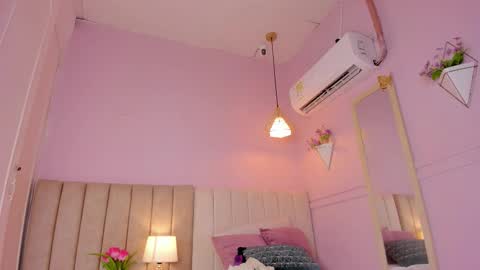 karol online show from October 25, 12:45 pm