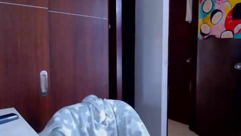  Dani  online show from February 12, 5:37 pm