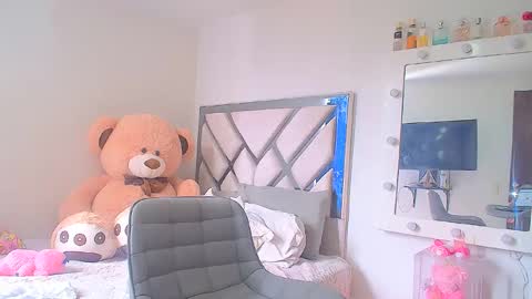  Dani  online show from November 24, 5:34 pm