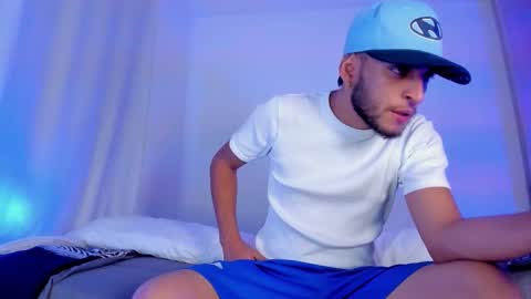 Snapshot of _kevin_xxx chatting on January 19, 5:11 am online show from January 19, 5:11 am