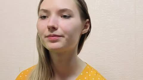 Snapshot of _kikiclark_ chatting on May 22, 8:25 pm _kikiclark_ online show from May 22, 8:25 pm