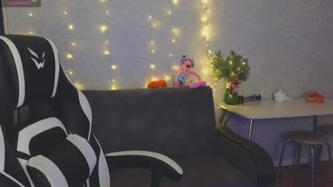 Molly   Emily online show from February 9, 1:20 am