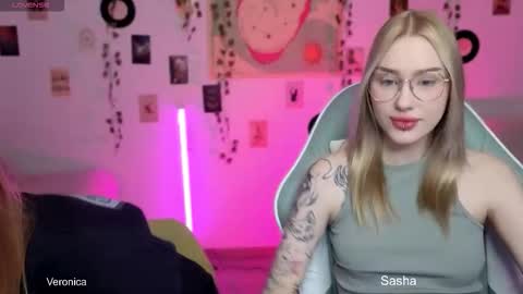 _kitekat_ online show from November 2, 11:12 am