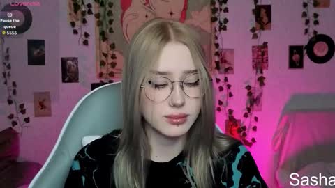 _kitekat_ online show from December 22, 2:58 pm