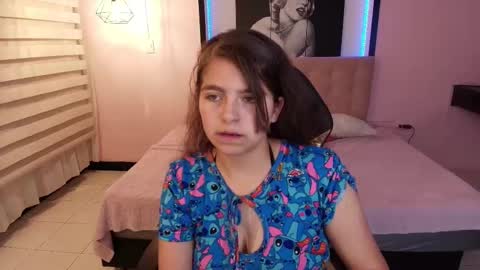 Snapshot of _kitten_1 chatting on February 10, 4:14 pm _kitten_1 online show from February 10, 4:14 pm