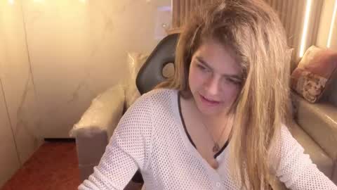 Snapshot of _kitten_1 chatting on January 14, 3:34 am _kitten_1 online show from January 14, 3:34 am